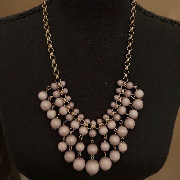 💝Statement Bib Necklace - Picture 2 of 4